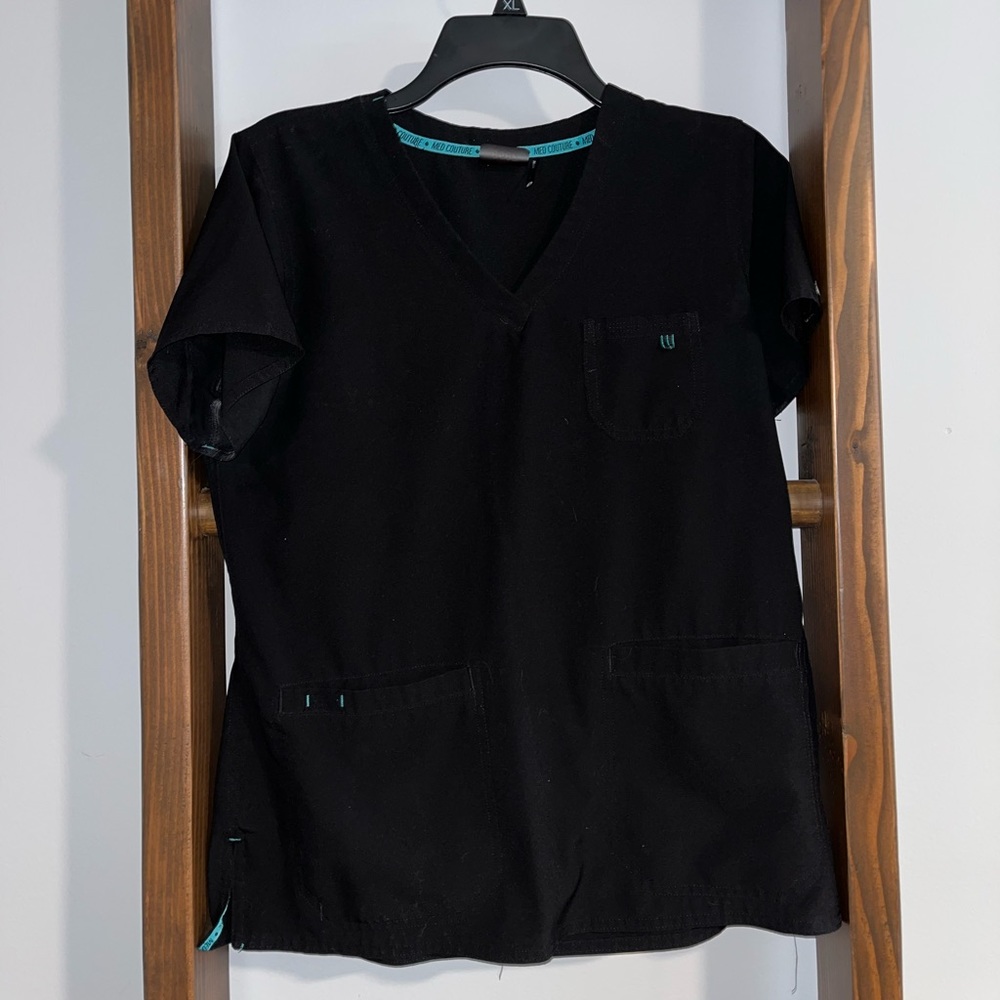 black scrubs set
